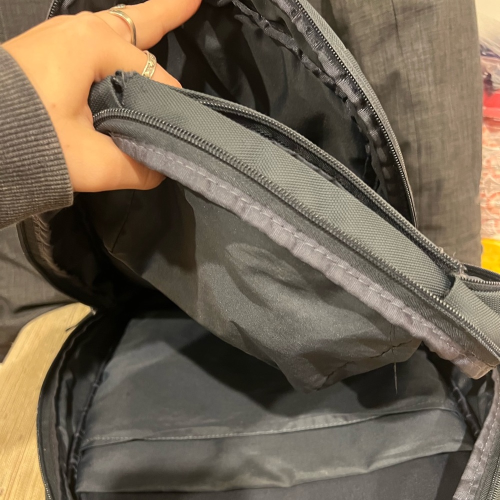 Incase Backpack - image 3